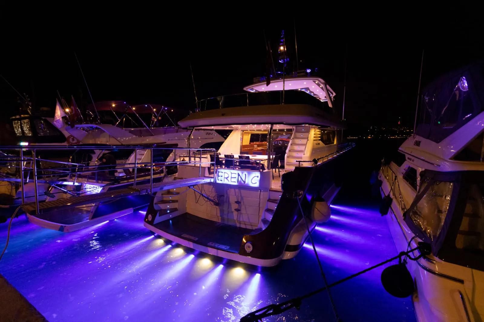 2012 Model Özel Yapım - Motoryat · 36 Kişilik · #032525