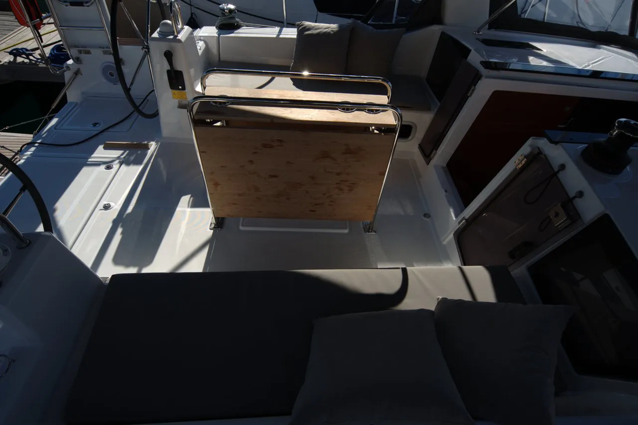 2016 Model Beneteau - Oceanis 41.1 · 6 Guest · #767656