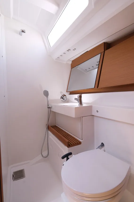 2021 Model Jeanneau - Sun Odyssey 440 · 8 Guest · #485099