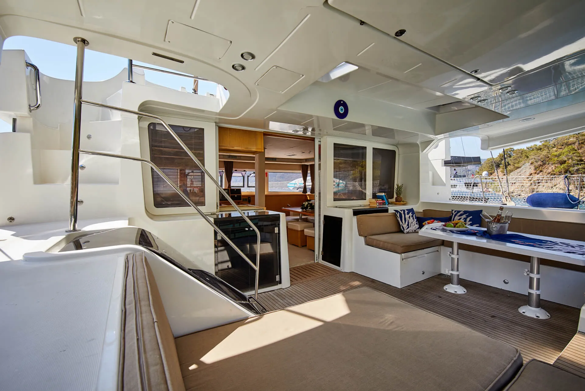 2013 Model Lagoon - 52 · 8 Guest · #549945