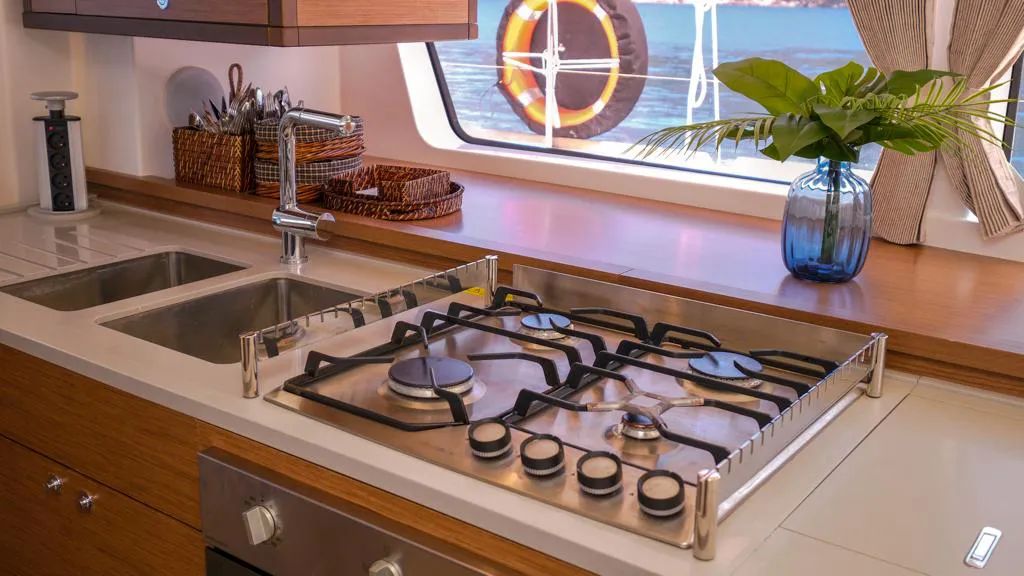 2021 Model Lagoon - 52 F · 8 Guest · #372980