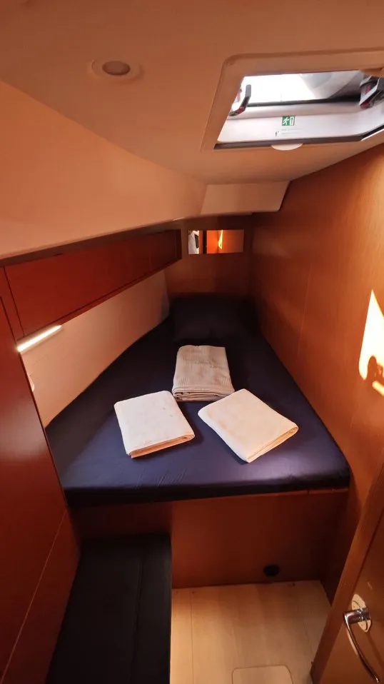 2016 Model Bavaria - Cruiser 46 · 9 Guest · #820471