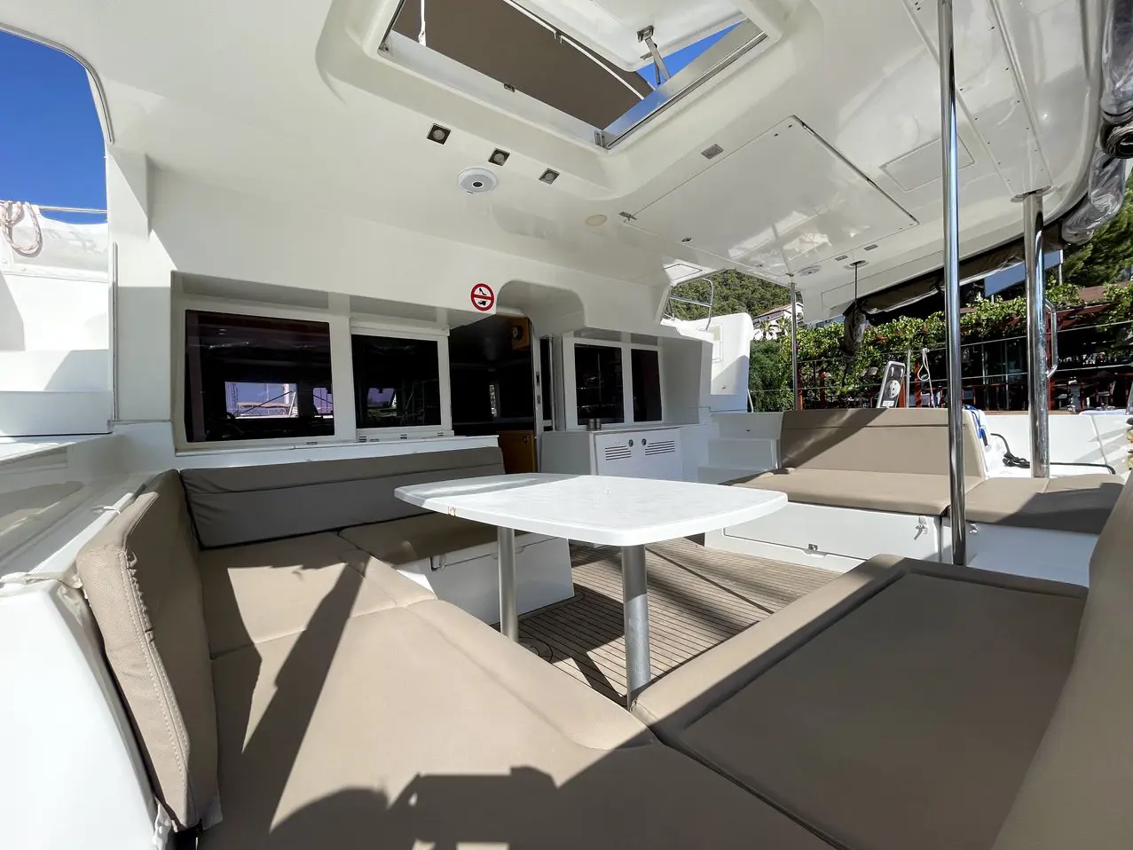 2013 Model Lagoon - 450 F · 12 Guest · #972054