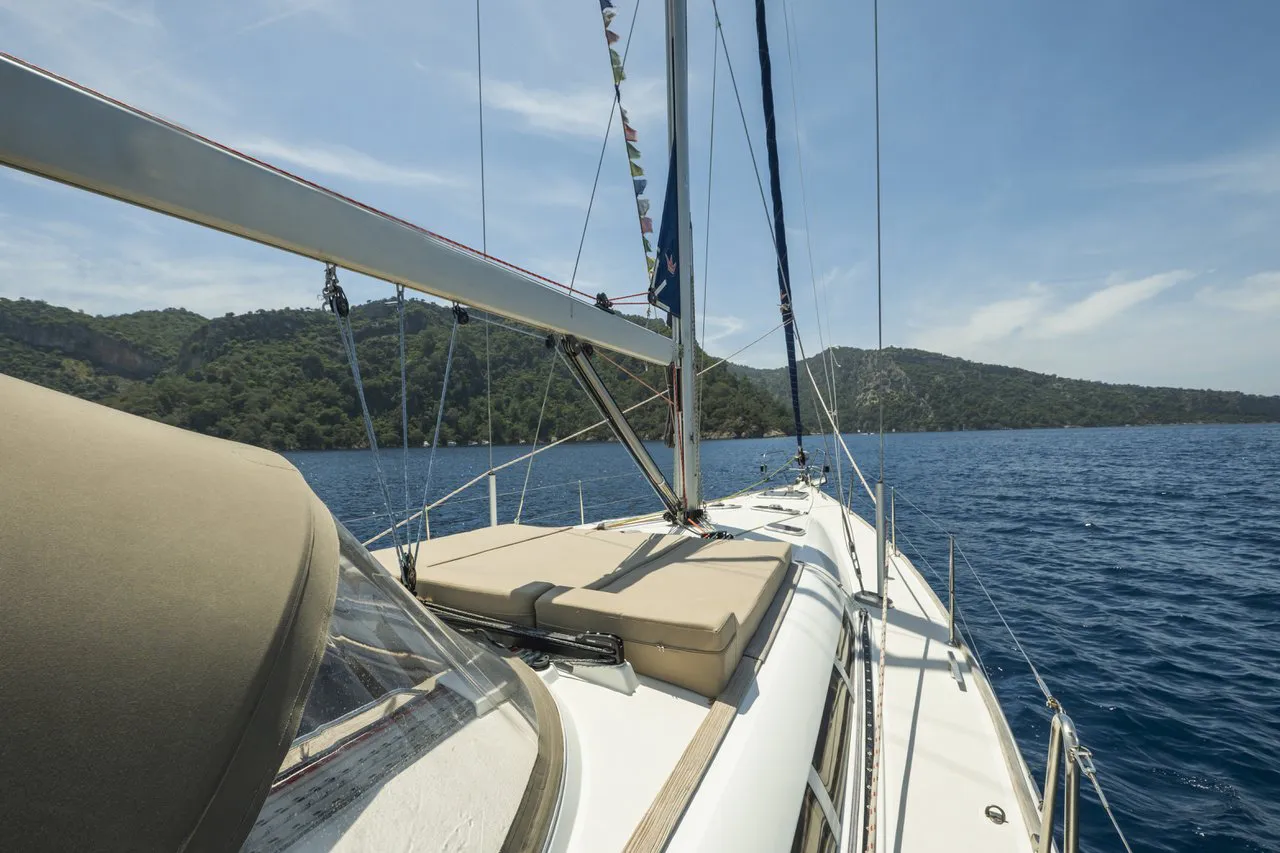 2009 Model Jeanneau - Sun Odyssey 49i · 8 Guest · #995158