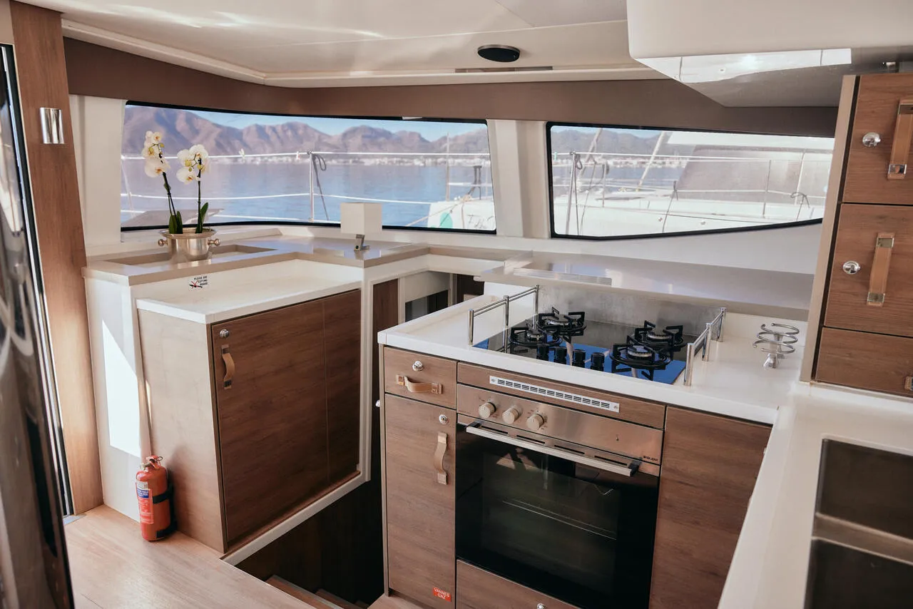 2023 Model Bali - 4.8 · 11 Kişilik · #437608