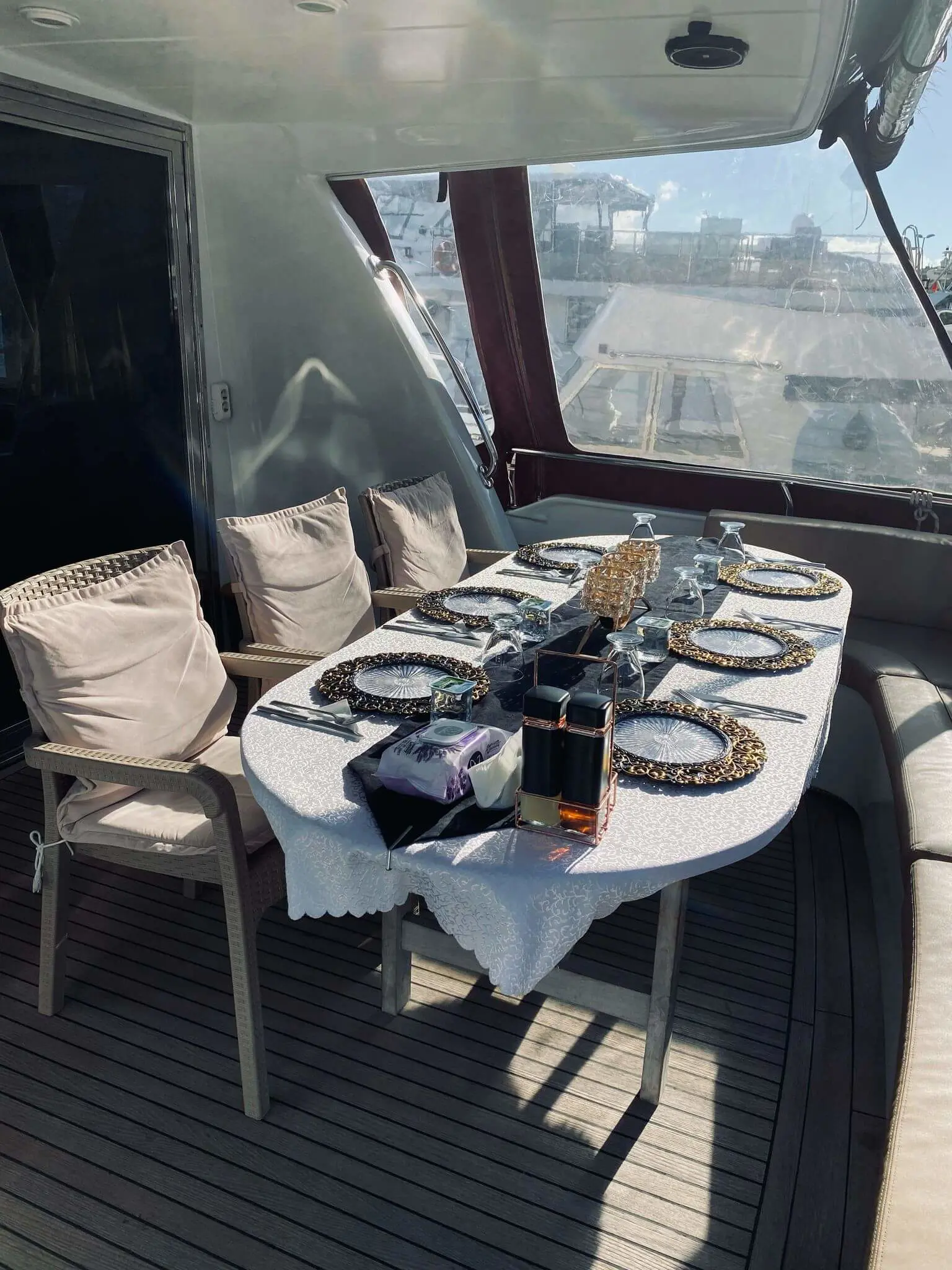 2000 Model Custom Made - Motor Yacht · 12 Guest · #157437