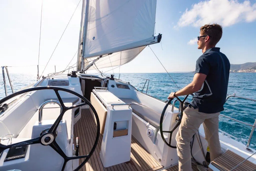 2023 Model Beneteau - Oceanis 34.1 · 6 Guest · #911841