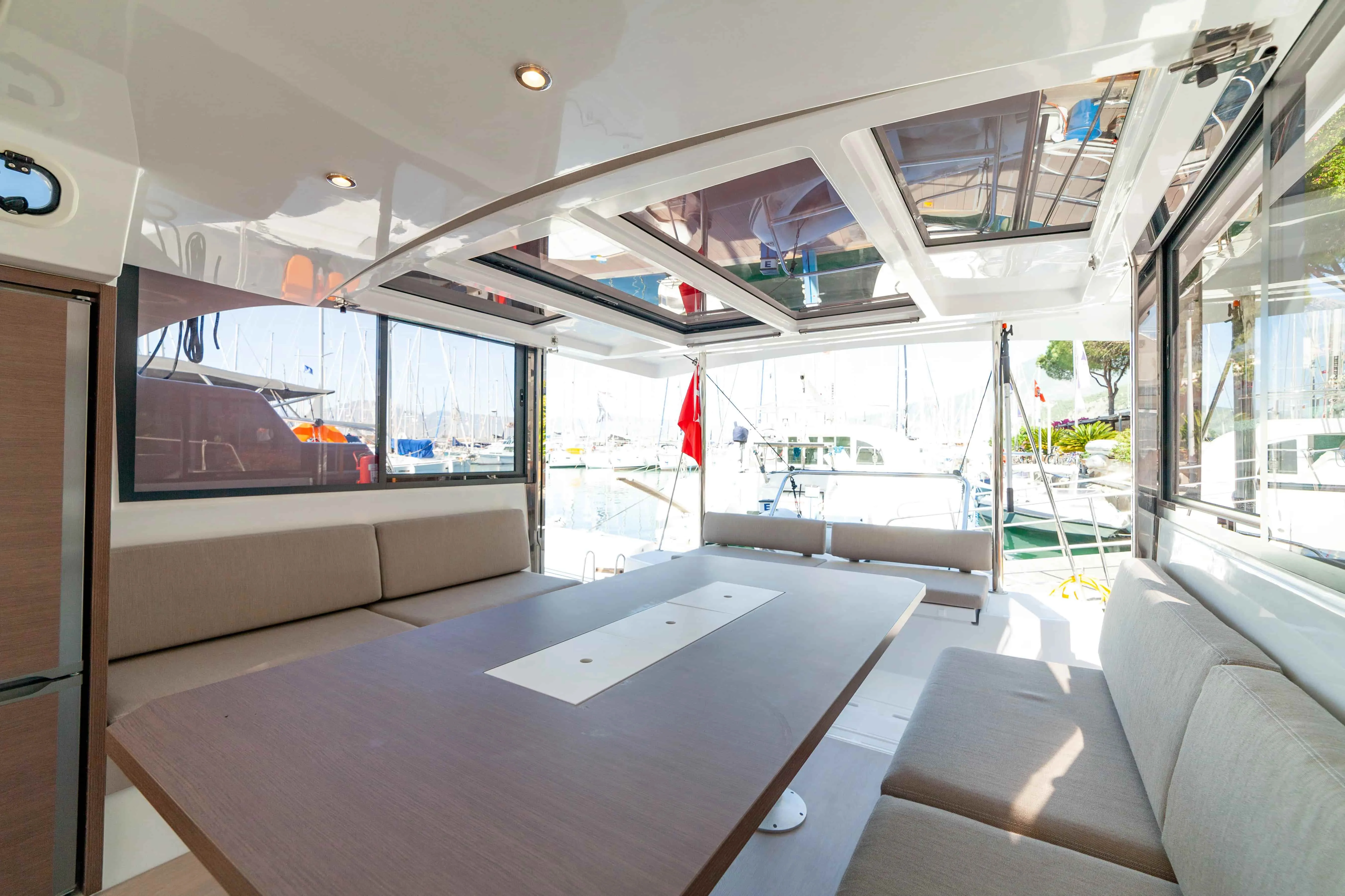 2023 Model Bali - Catspace · 9 Guest · #979643