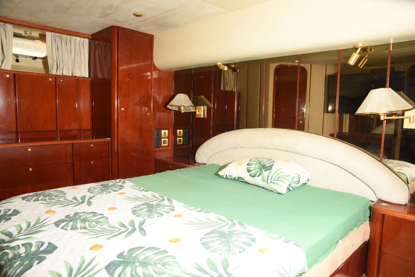 1997 Model Custom Made - Motor Yacht · 22 Guest · #515477