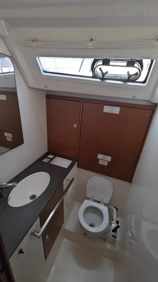2016 Model Bavaria - Cruiser 46 · 9 Guest · #820471