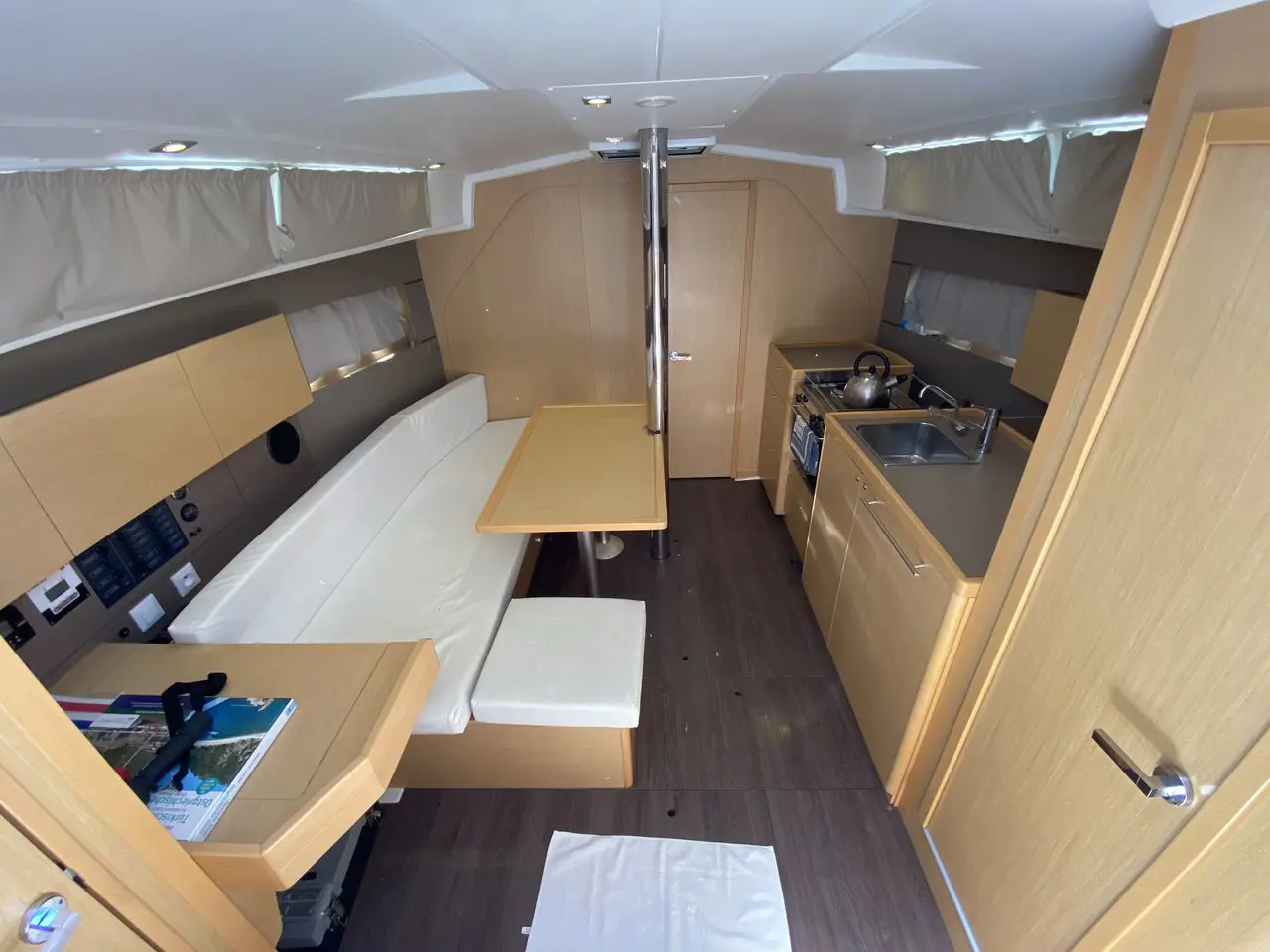 2015 Model Beneteau - Oceanis 38 · 6 Kişilik · #425403