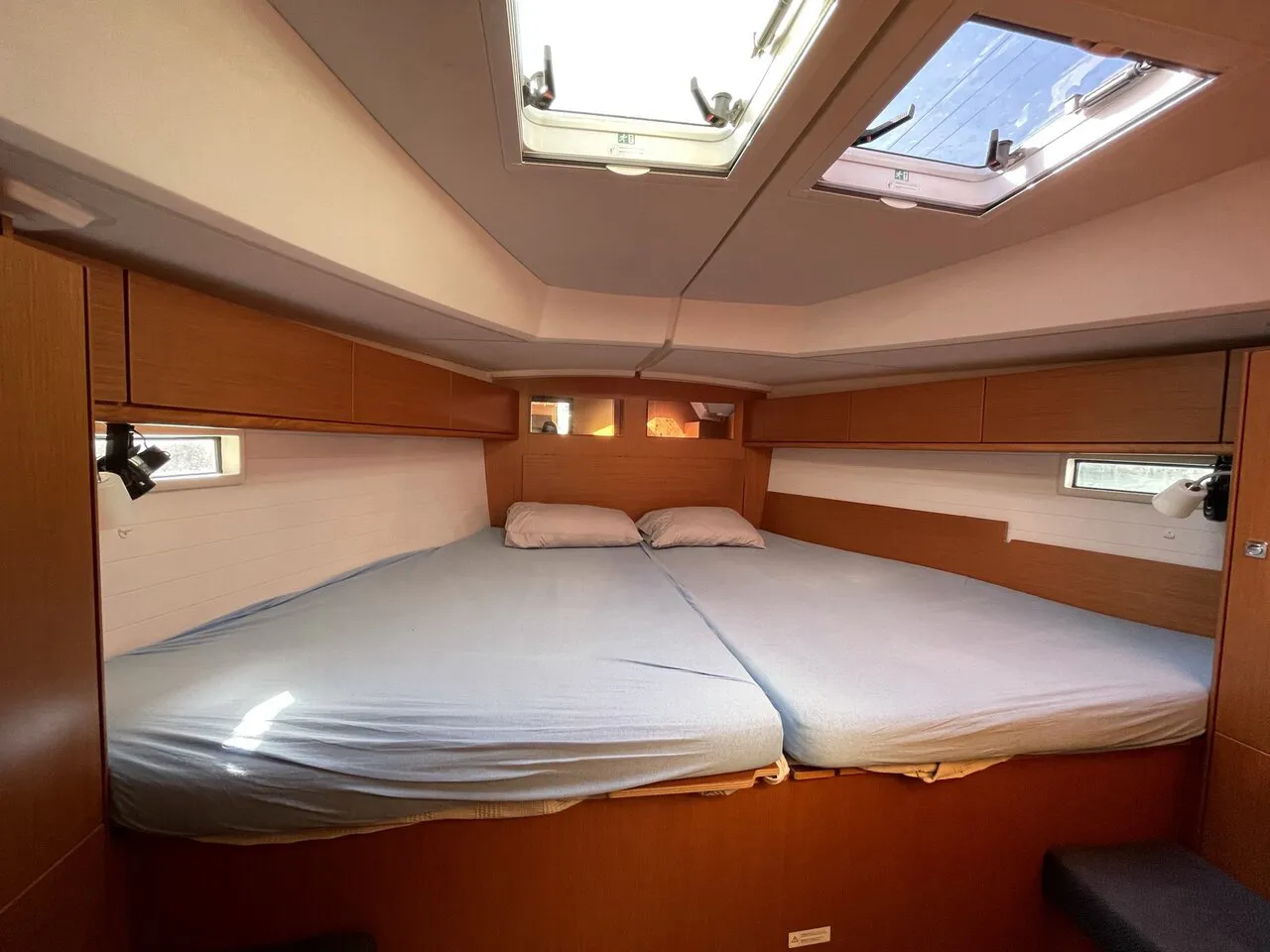 2016 Model Bavaria - Cruiser 46 · 10 Guest · #228856